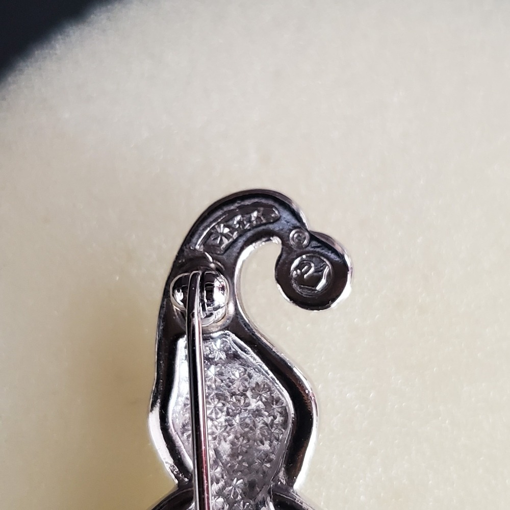 Swarovski‎ Snowman Pin Rhodium Plate Blue & Red Enamel & Clear Crystals NWT Swan - Picture 5 of 10
